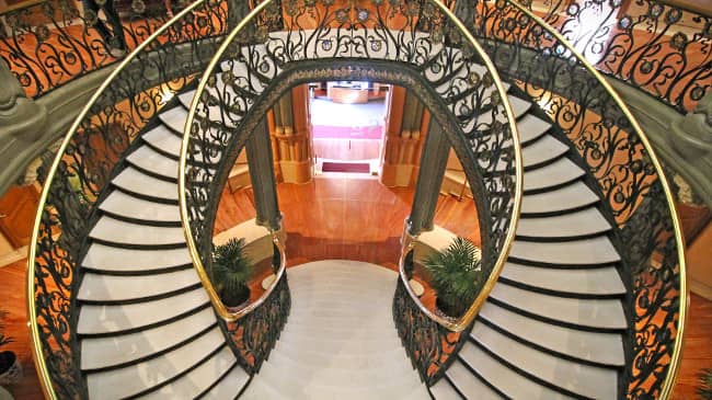 Le Palais Longoria Escaliers